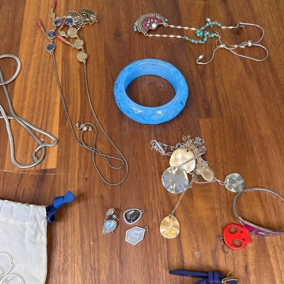 Assorted Group of Fashion Jewelry- Kate spade, Chloe + Isabel, vintage, and more - Picture 5 of 5